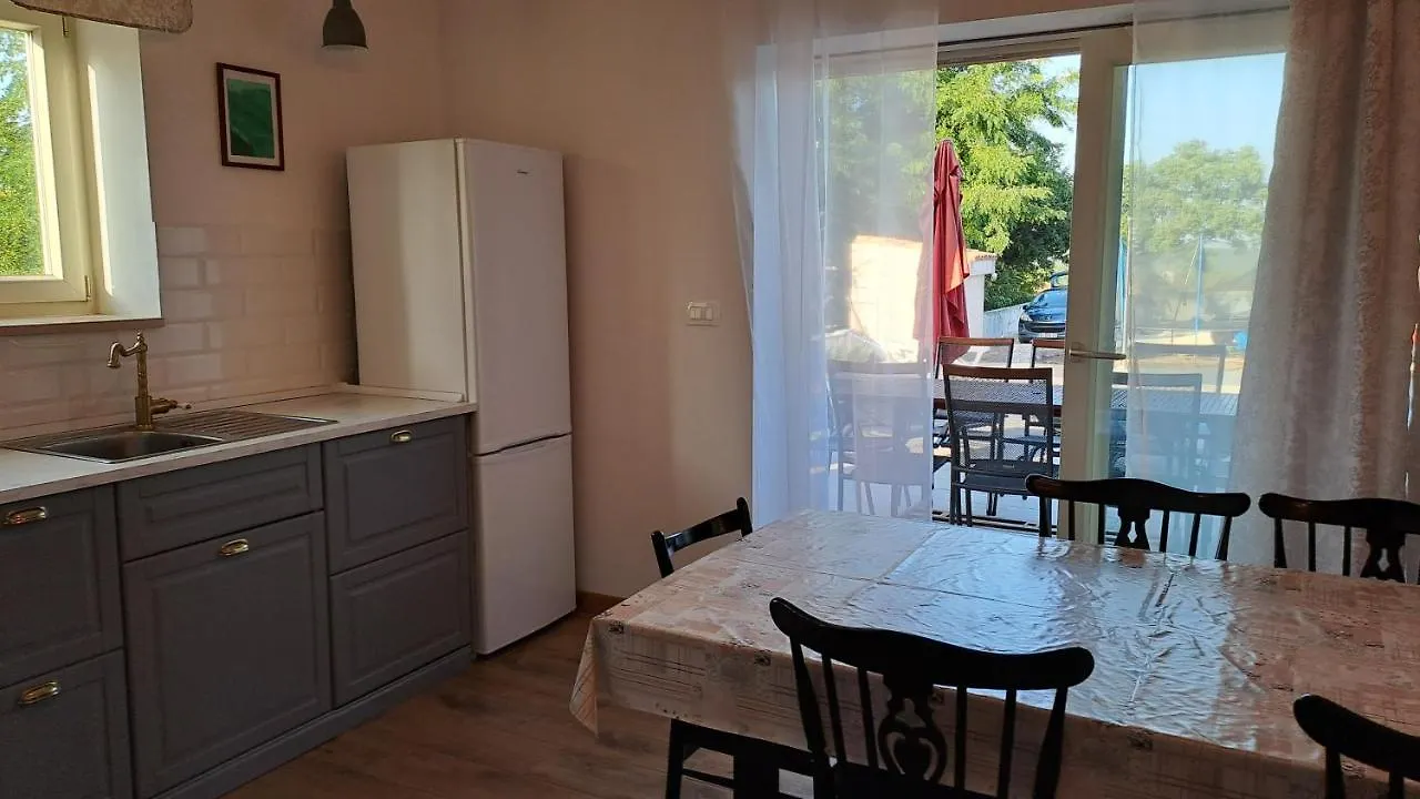 Apartment Dorina Marčana