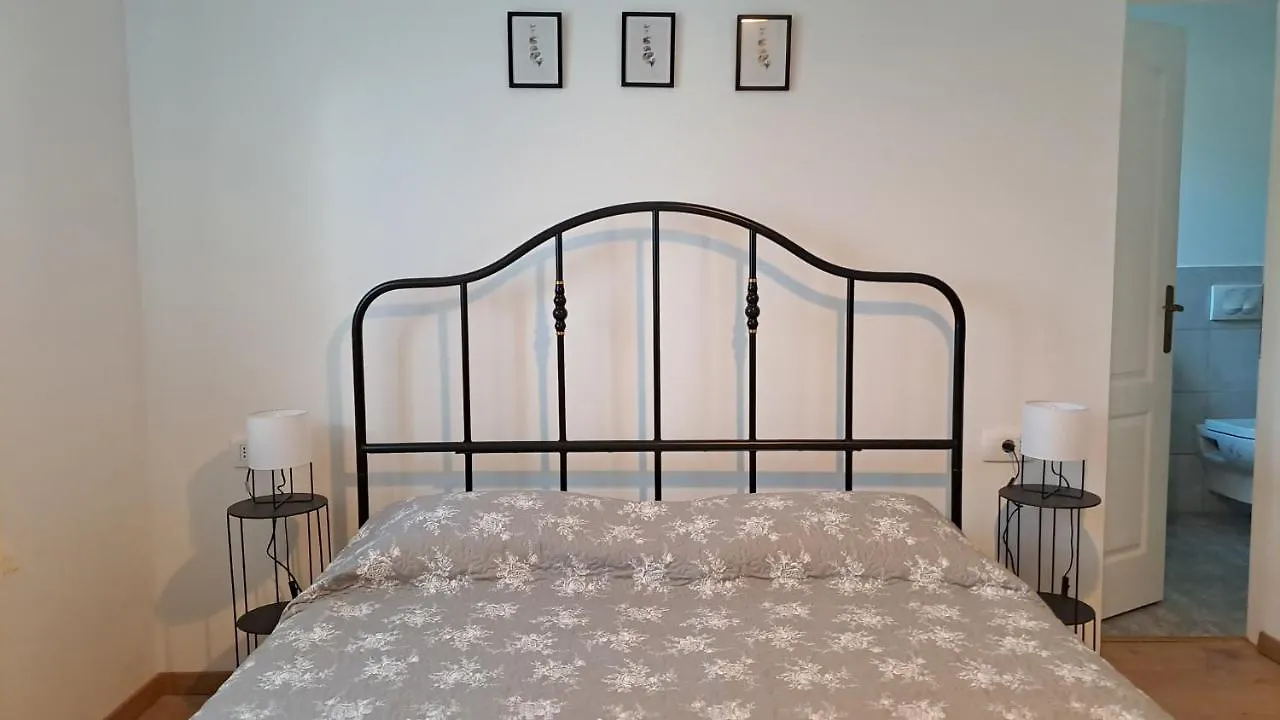Apartment Dorina Marčana